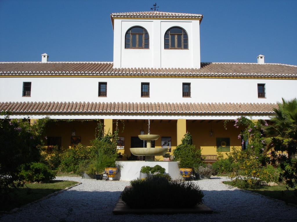 Enjoy life at Cortijo Puerto el Peral