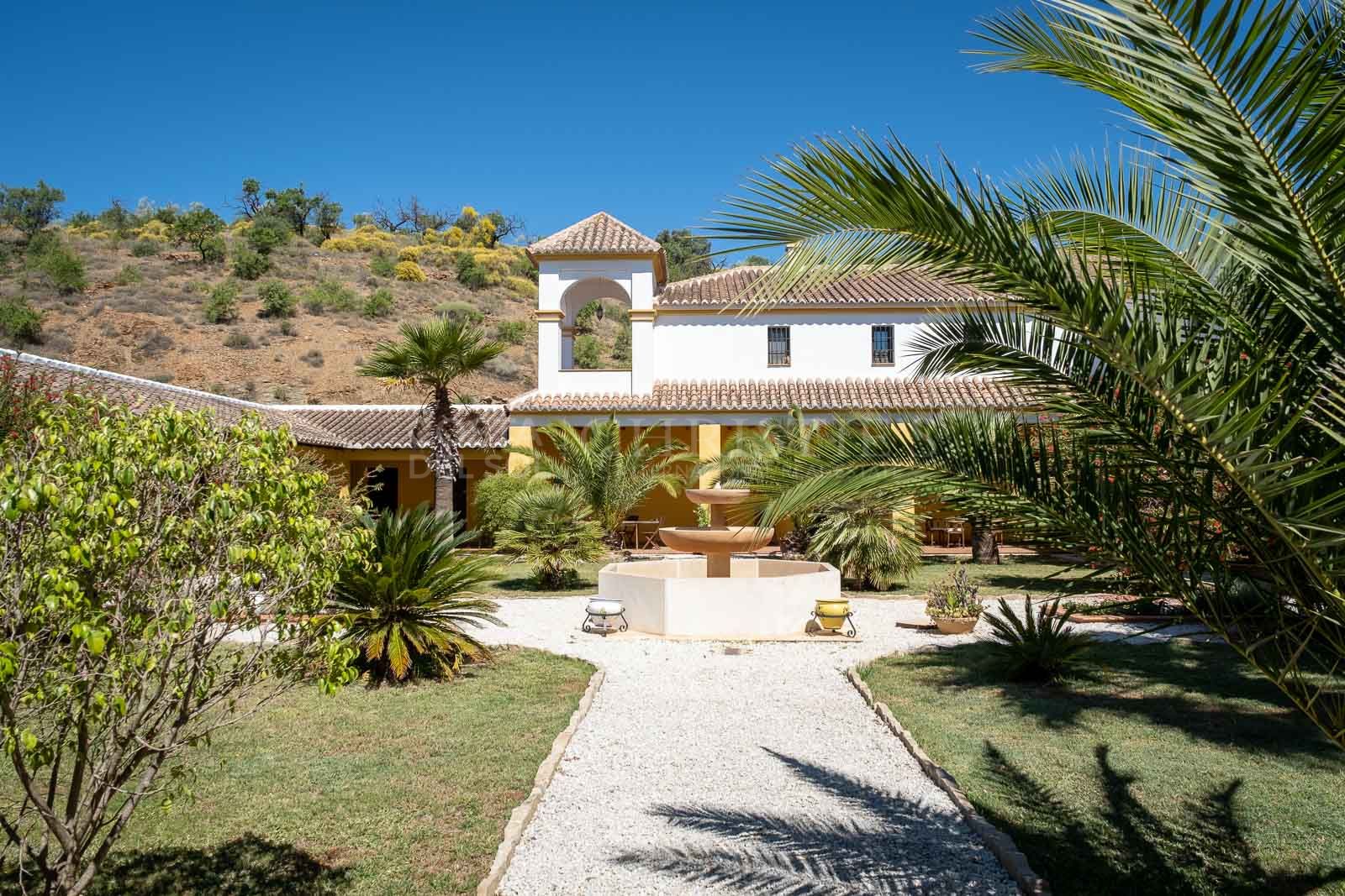 Cortijo Puerto el Peral