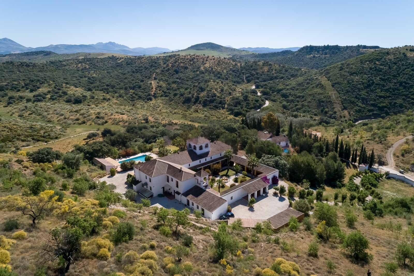 Cortijo Puerto el Peral