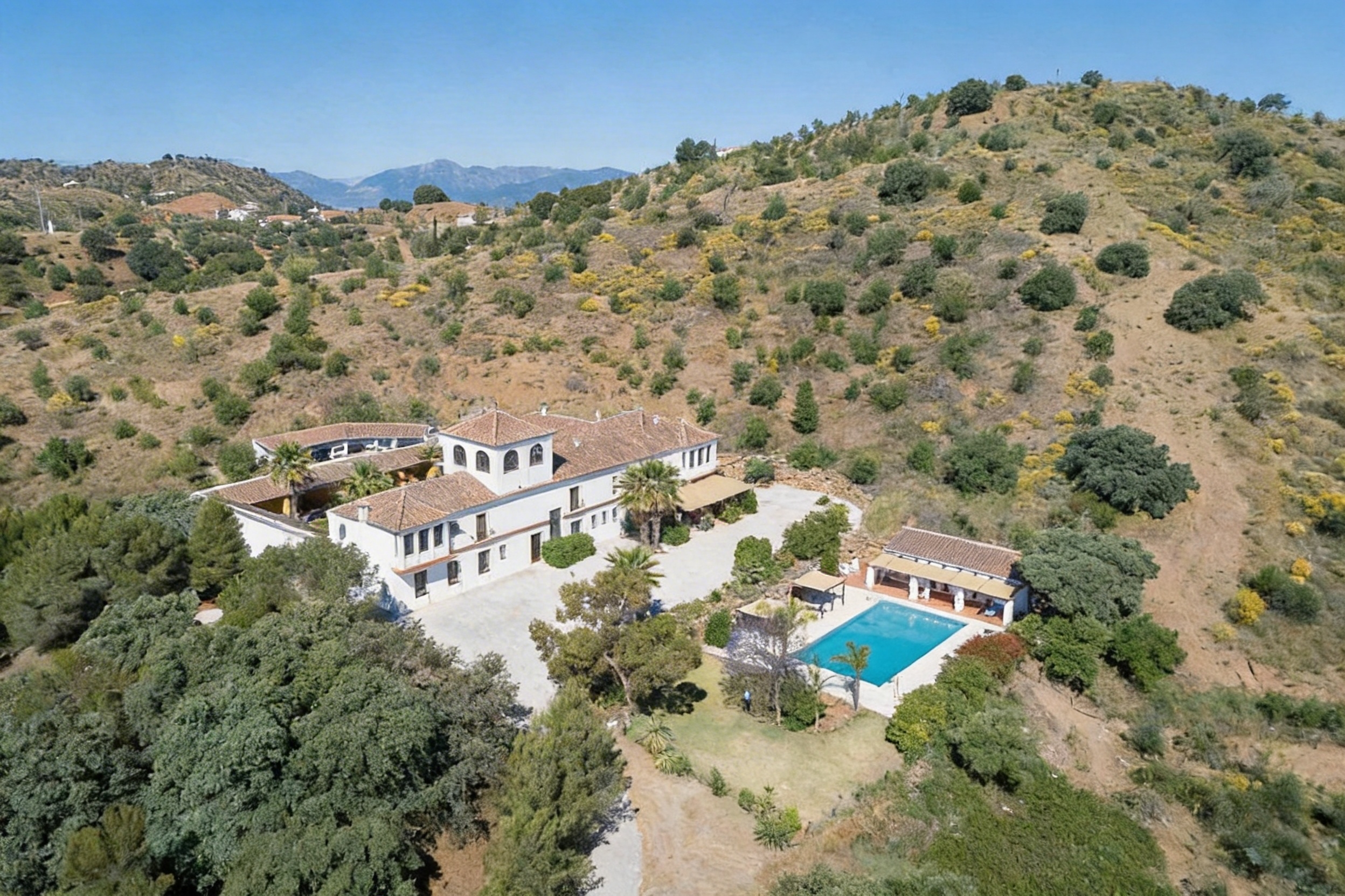 Cortijo Puerto el Peral